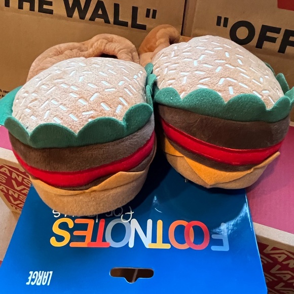 Footnotes Slippers - Picture 2 of 4